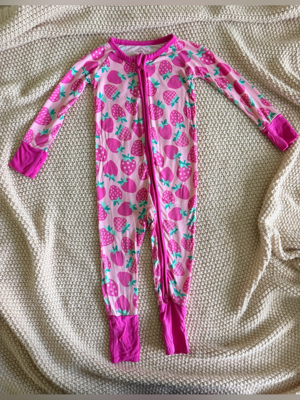 🍓 Little Sleepies Strawberry Zippy — 6–12M